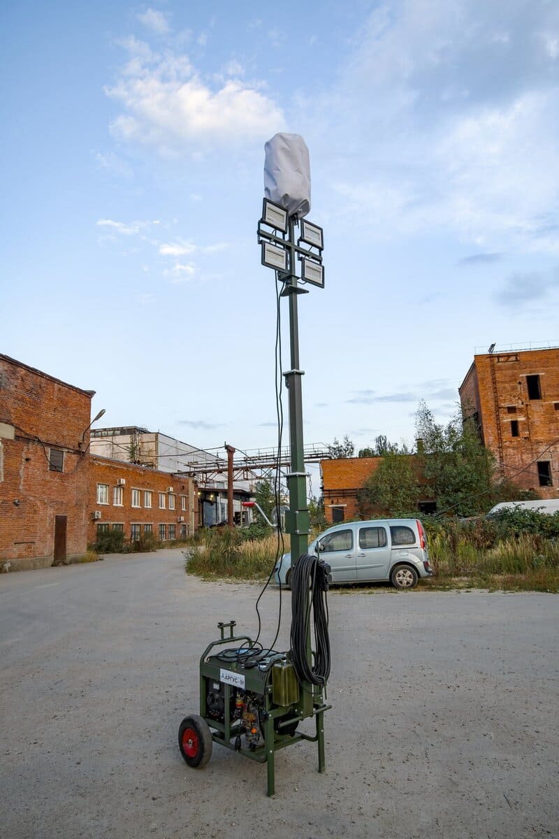 Мобильная осветительная установка МОУ-4,5Т-4х100(Г) 5,0(ДГ)