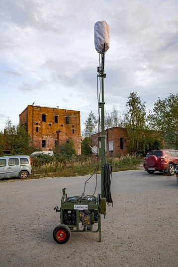 Мобильная осветительная установка МОУ-4,5Т-4х100(С) 2,2(БГ)