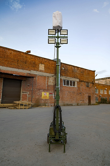 Мобильная осветительная установка МОУ-4,5Т-4х100(С) 2,2(БГ)