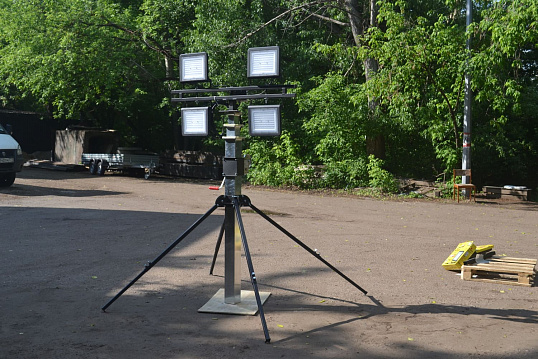 Мачта с лебедкой телескопическая на треноге  ПМО-5м(Л)-4х150Вт(С)