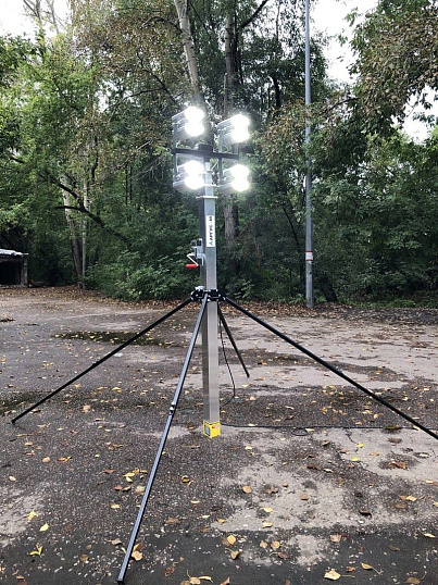 Мачта с лебедкой телескопическая на треноге  ПМО-5м(Л)-4х150Вт(С)